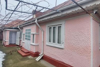 Casă cu 4 camere în Central - 3