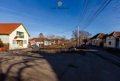 Proprietar - Teren in vatra satului, cu toate utilitatile, FS 17m, S. 1340 mp - 11