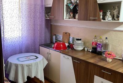 Apartament cu 2 camere nedecomandat în 1 Mai - 2