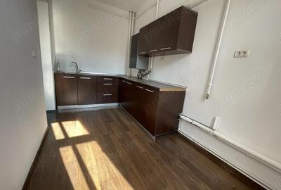 Apartament cu 5 camere decomandat în Central - 14