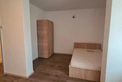 Garsonieră decomandată în Baba Novac