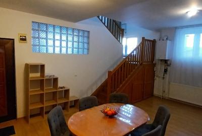 Apartament cu 3 camere semidecomandat, mobilat în Central - 2