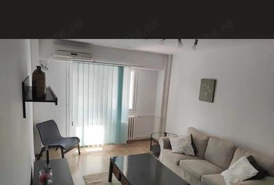 Apartament cu 3 camere decomandat în P-ța Victoriei - 4