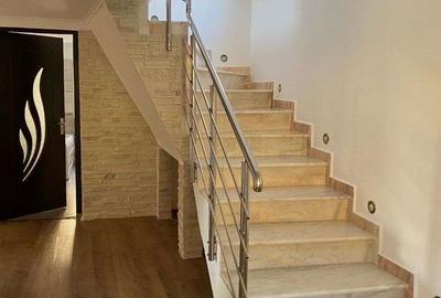 Casă cu 4 camere cu Teren 1700 Mp în Lerești - 2