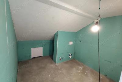 Casă cu 5 camere cu Teren 440 Mp în Remetea Mare - 9