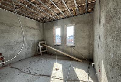 De vanzare casa parter zona linistita Crevedia - 11