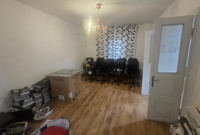 Casă cu 4 camere cu Canalizare în Calea Călărașilor - 13