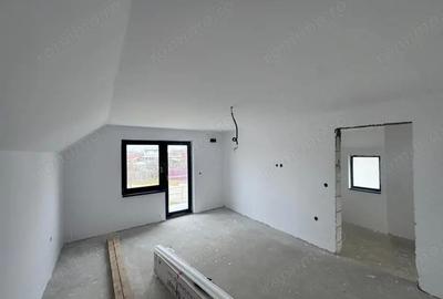 Casă cu 4 camere cu Teren 415 Mp în Central - 11