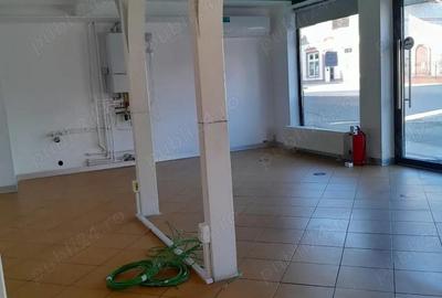 Spațiu comercial, de 100 mp, în Central - 6