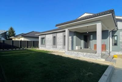 Casă cu 4 camere cu Teren 654 Mp în Satu Nou de Jos - 10