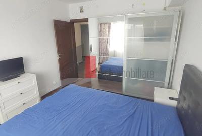 Vanzare apartament decomandat 4 camere Bd. Obregia - Pasajul Europa Unita - 2
