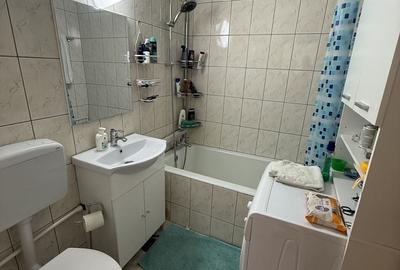Apartament cu 2 camere semidecomandat, mobilat în 1 Mai - 11