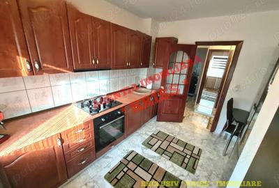 NOU PE PIA?A! Apartament 4 Camere EXERCI?IU Confort 1 Decomandat Etaj 2 Mobilat 88 Mp. - 12