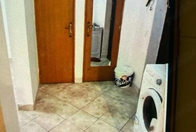 Apartament cu 3 camere decomandat în Drumul Taberei