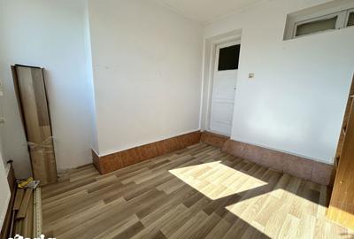 Apartament cu 3 camere semidecomandat, mobilat în Basarabia - 16