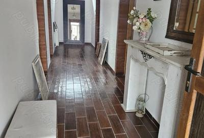 Casă cu 2 camere cu Teren 1500 Mp în Sacoșu Turcesc - 1