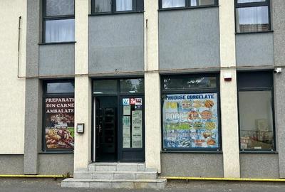 Spațiu comercial, de 100 mp, în Central - 4