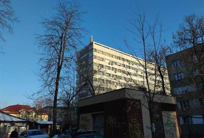 Apartament cu 3 camere semidecomandat în Gorjului - 2