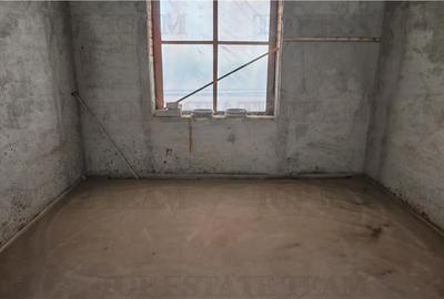 Casă individuală cu 10 camere cu Canalizare în Drumul Taberei - 22