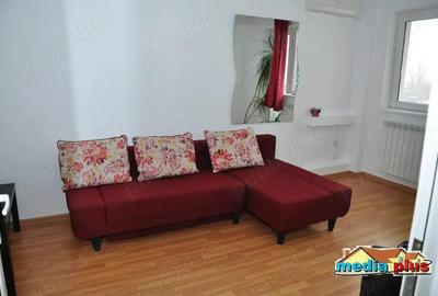 Apartament decomandat, Micro 21, 2 camere, etaj 6, 50.000
