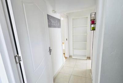 Apartament cu 3 camere decomandat în Colentina