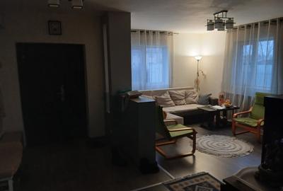 Casă cu 4 camere cu Teren 350 Mp în Central