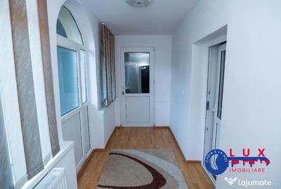 Casă cu 7 camere cu Teren 271 Mp în Orizontului - 3