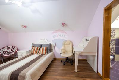 Proprietate speciala de 340mp de vanzare - 35