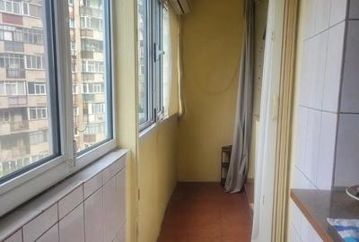 Garsonieră decomandată în Tineretului