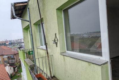 Apartament de vanzare cu 3 camere, 69 mp, zona Str. Botizulu - 8