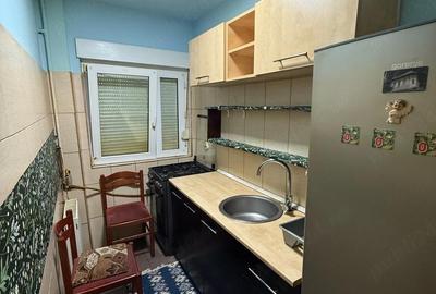 Apartament cu 3 camere semidecomandat în Cetății