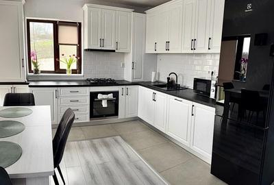 Apartament cu 3 camere decomandat în Central - 2