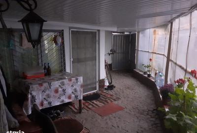 Casă cu 3 camere cu Teren 2268 Mp în Urechești - 2