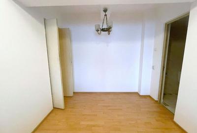 De vanzare - Apartament 3 camere   -R-uri -  Mazepa 1 - 9