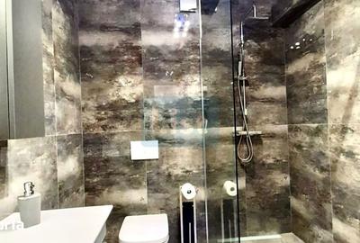 Apartament cu 3 camere decomandat în Livezeni - 10