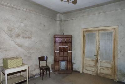 Casă cu 4 camere în Românești - 1