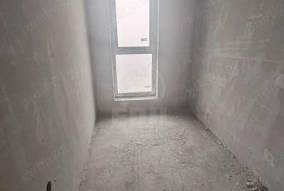 Casă cu 5 camere cu Teren 235 Mp în Central - 2