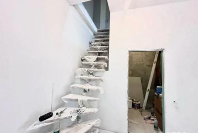 Proprietar 70 mp tip duplex, curte, metrou, renovat premium, incalzire in pard, finisaje la alegere