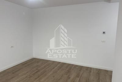 Duplex  despărțit prin garaj și camera tehnică în Giarmata - 3