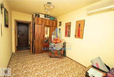 Apartament cu 3 camere semidecomandat, mobilat în Drumul Taberei - 28