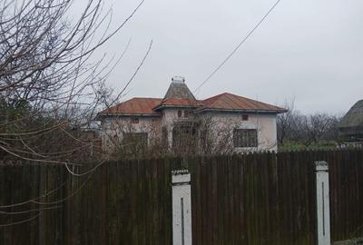 Casă cu 4 camere în Central - 3