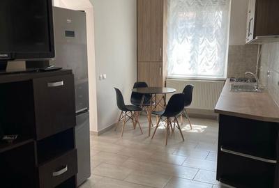 Apartament cu 3 camere decomandat în Central - 1