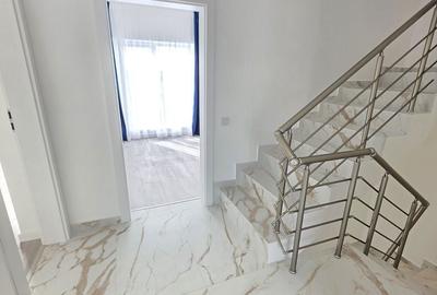 Casă cu 5 camere decomandat cu Teren 300 Mp în Central