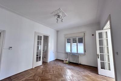 Casă individuală cu 5 camere cu Teren 204 Mp în Floreasca