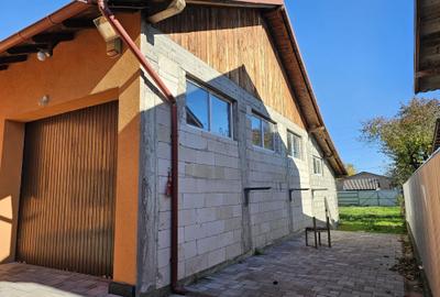 Casă cu 4 camere în Gugești - 1