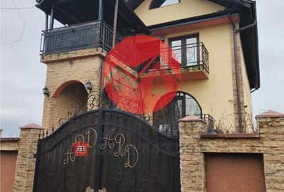 Casă cu 5 camere cu Teren 209 Mp în Central - 3