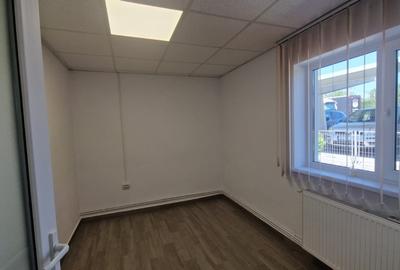 Spatiu de birouri, 44mp, Carcea, zona Ford - 2