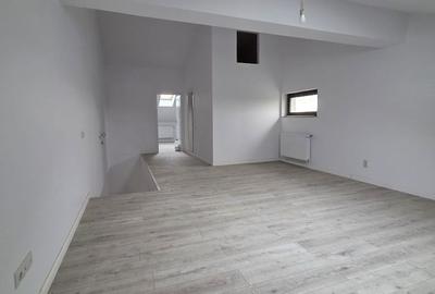 Casă cu 5 camere cu Teren 280 Mp în Mogoșoaia - 5