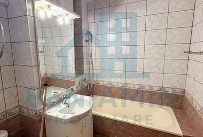Apartament cu 3 camere decomandat în Central - 9