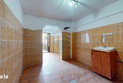 Spațiu comercial, de 18 mp, în Florilor - 3
